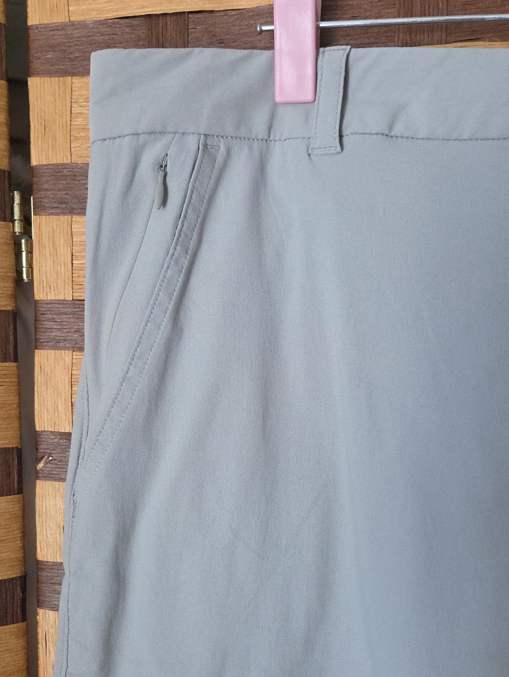 Oakley 38 Light Gray Men's Hybrid Shorts - Picture 3 of 8